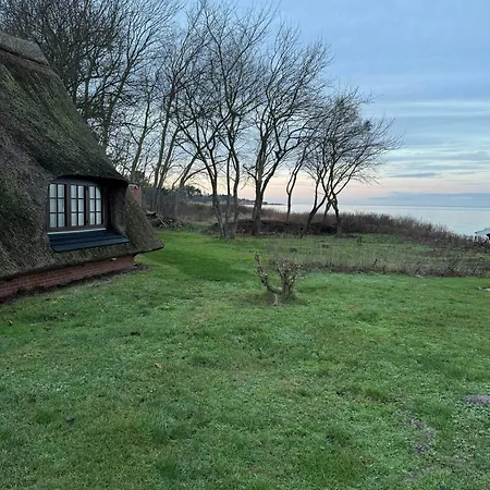 Thatched House With Own On Rosnaes Dom wakacyjny